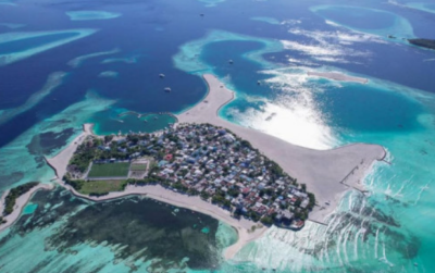 17 ބިދޭސީންނާއެކު ގުރައިދޫއަށް ދަތުރުކުރި ޑިންގީއެއް ބަންޑުންޖަހާލައިފި