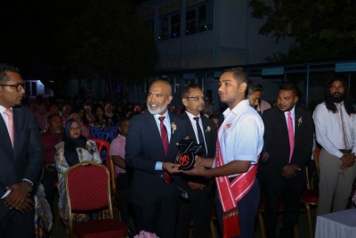 މިނިސްޓަރުގެ ނަސޭހަތެއް: ނަތީޖާ ދަށްވިޔަސް، ކިޔެވުން ހުއްޓާނުލާ!