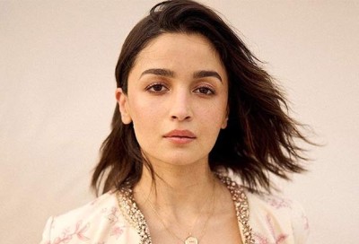 އާލިއާ އާއި މަންމަ ސޯނީ ގުޅިގެން ފިލްމެއް އުފައްދަނީ