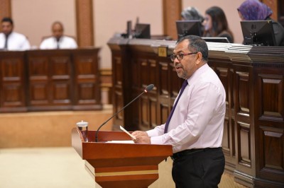 ބަޖެޓު އަރަނިވި ވާހަކައަކީ ދޮގެއް، ދަރަނި ދައްކައި ނުނިމެނީސް އަރަނިވި ވާހަކަ ބުނުން ދެކޮޅު ނުޖެހޭ: ޔާމީން