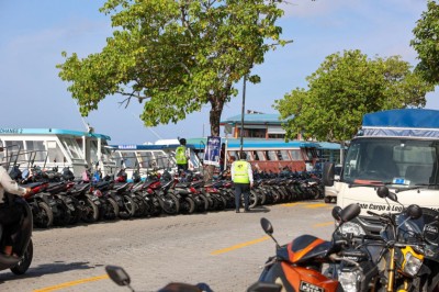 ހުޅުލެއިން އަންނައިރު ވެހިކަލް ޓޯކޮށްފައި، މަހެއްވާއިރު އެއާޕޯޓުގެ ޕާކިން ޒޯން ނުހުޅުވޭ