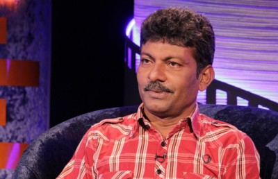 ކަނބުލޮ ބަލައި އެންމެން ނިމާލަށް ގުޅަނީ