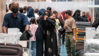 ޑޮލަރާއެކު ޓިކެޓުގެ އަގު ވެސް އުފުލި، ދަތުރުކުރާ މީހުންގެ އަދަދު މަދުވެއްޖެ