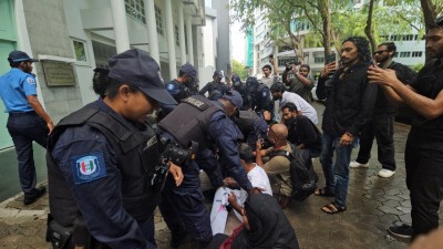 ނޫސްވެރިންނަށް ހުރަސްއެޅުމުން ދައްކުވައިދެނީ ސަރުކާރުން ގައުމު ގެންދާ ނުރައްކާތެރި މިސްރާބު: އެމްޑީޕީ