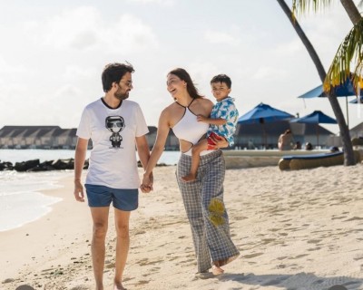 ކާޖަލް އަގްރަވާލް އާއިލާއާއެކު ރާއްޖޭގައި