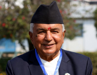 ދައުލަތުގެ އިދާރާތައް ރޯކުރަނިކޮށް، ނޭޕާލްގެ ރައީސް ވެސް އިސްތިއުފާ ދެއްވައިފި