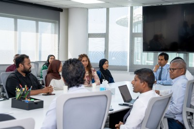 ލޯނު ދިނުމުގެ ސްކީމަށް ޚިޔާލު ހޯދަން، ކޮންޓެންޓް ކްރިއޭޓަރުންނާ ސައީދު ބައްދަލުކުރައްވައިފި