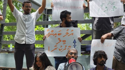 މީޑިއާ ބިލާ ދެކޮޅު ބައެއް ނޫސްވެރިންނަށް މަރުގެ އިންޒާރު ދިން، ކޮމިޓީން މައްސަލަ ފުލުހަށް ހުށަހަޅަނީ