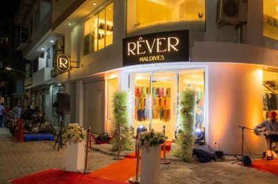 އެޑްވަޓޯރިއަލް: މަގުބޫލު ބްރޭންޑުތަކުގެ އަންނައުނާއެކު، ރޭވާ މޯލްޑިވްސް ހުޅުވައިފި