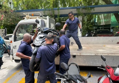 ކަފިހިހުރަސް މަތީ ވެސް ޕާކްކޮށްފައި: ޓޯކުރަން ފަށައިފި