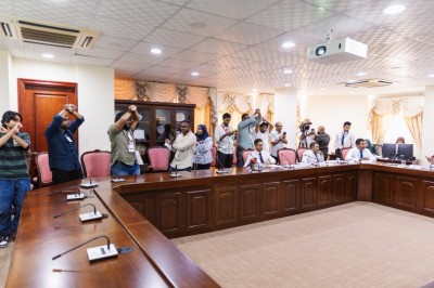 މީޑިއާ ބިލު ދިރާސާކުރި ކޮމިޓީގައި އިހުތިޖާޖުކުރުން: އަޅާނެ ފިޔަވަޅުތައް ކަނޑައަޅަނީ