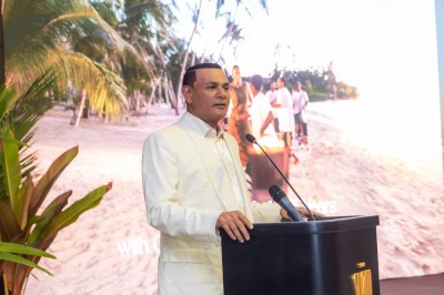 އެންމެ ފުރިހަމަ މެހުމާންދާރީ ދަސްވީ، 12 އަހަރުތެރޭ މައިންބަފައިން ގާތުން ފެނުނު ނަމޫނާއިން: ސިޔާމް