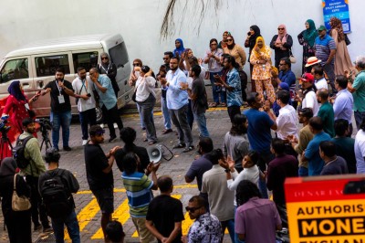 151 ނޫސްވެރިންގެ ކަންބޮޑުވުމާއެކު ހުށަހެޅި ޕެޓިޝަން މަޖިލީހުން ބޭރުކޮށްލައިފި