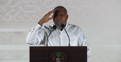 ކުރީގެ ރައީސުންނަށް ފާޑުވިދާޅުވެ، ގާސިމްގެ ސެލިއުޓް ރައީސް މުއިއްޒަށް