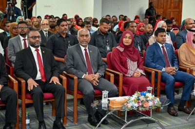 ދެ ނަމާދު ދޭތެރޭ ގުރުއާން ކިޔެވުންފަދަ ރީތި އާދަތައް އަލުން އިއާދަކުރަންޖެހޭ: ރައީސް