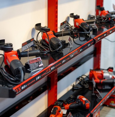 އެޑްވަޓޯރިއަލް: ރާއްޖޭގެ ފުރަތަމަ، ވޯޓާ ޕްރޫފް ޕަވާ ޓޫލް ބްރޭންޑުގެ ޝޯރޫމް ހުޅުވާލައިފި