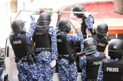 ގަމުގައި 2 ބައެއްގެ މެދު މާރާމާރީއެއް، 5 މީހުން ހައްޔަރުކޮށްފި