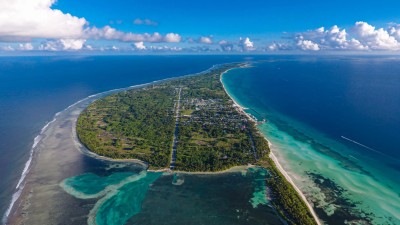 ފެންފޯއް ކަނޑަން އުޅުނު މީހަކު 60 ފޫޓު މަތިން ވެއްޓި، ފަރުވާދެނީ