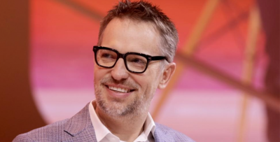 ލިންކްޑިންގެ ސީއީއޯ އީމެއިލް ލިޔަން އޭއައި ބޭނުންކުރާކަން ހާމަކޮށްފި