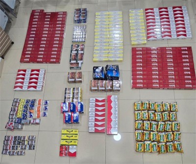 ގިނަ އަދަދެއްގެ ސިނގިރޭޓާއި ފައިސާއާ އެކު 2 ބިދޭސީން ހައްޔަރުކޮށްފި