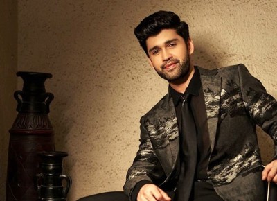 ވެބް ސީރީސް 'އަނދޭރާ'ގެ އެކްޓަރު ކަރަންވީރު ވެސް ޝާހުގެ ފިލްމަށް