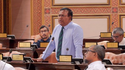 ބައެއް ފަނޑިޔާރުން ފައިސާއަށް ޓަކައި، ކުށްވެރިން ގާތަށް ގޮސް ކުށުން ސަލާމަތްވެވޭނެ ގޮތް ކިޔައިދޭ: ޣަފޫރު