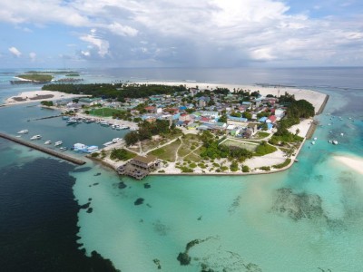 އެއާޕޯޓުން ފޭރުނު ޑޮލަރުތައް ހޯދަން ހުރާގައި އޮޕަރޭޝަނެއް ހިންގަނީ