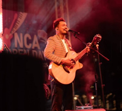 އަދުހަމްގެ ލަވައެއް ހިމެނޭ 'ދަ ވޯލްޑް އަލްބަމް'، ބިލްބޯޑް މެގަޒިންގެ ގްރެމީ ކޮންޓެންޑާސް އިޝޫގައި