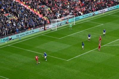 ފުރަތަމަ ފަހަރަށް ލިވަޕޫލް މެޗެއްގައި ވިޒިޓް މޯލްޑިވްސްގެ ބްރޭންޑިން 10 ބަހަކުން ދައްކާލަނީ