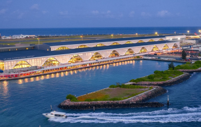 މޫނު ނިވާކޮށްގެން، އެއާޕޯޓުން ބޭންކްގެ ފައިސާ ހުރި ސޫޓް ކޭހެއް ފޭރިގެންފި