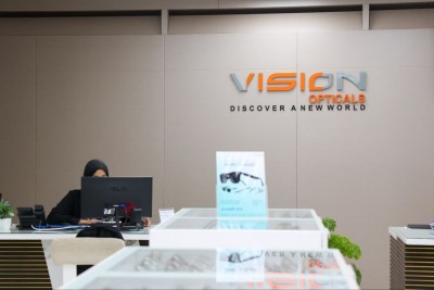 އެޑްވަޓޯރިއަލް: އައިނާއި ފޯނު ގުޅުވާ އެންމެ ފަހުގެ ސްމާޓް އަވިއައިނާއި ފްރޭމް ވިޝަން އޮޕްޓިކަލްސްއިން