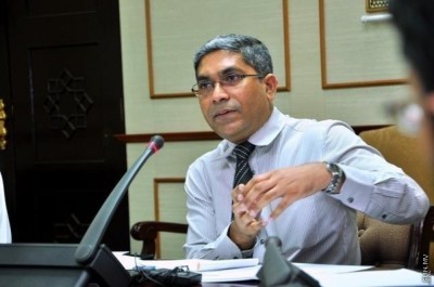 ބިޑަކާނުލައި މަޝްރޫއުތައް ދިނުމަށް ކުރީގެ އޭޖީގެ ފާޑުކިޔުން: ''މަދަނީ ބަސްނޭހުމަކުން ވިޔަސް ހުއްޓުވަންޖެހޭ''