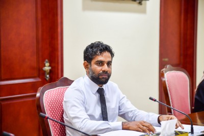 މަޖިލީހުން ޖޭއެސްސީ މެންބަރުކަމަށް ހުސްނީ މުބާރަކްގެ ނަން ހުށަހަޅައިފި