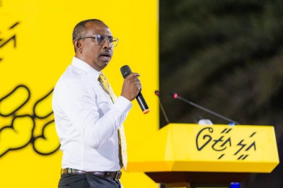 މާލެ ރައްޔިތުންނަށް ހައްގީ މައިޒާން ހެދުމެއް ނޫން، ސްމާޓް ސިޓީއަކަށް ބަދަލުކޮށްލާނަން: އާޒިމް