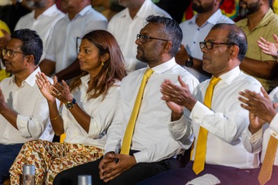 ނަޝީދުގެ ތައުރީފު ފައްޔާޒަށް؛ ޕާޓީގެ ހައްގުގައި އެތައް ޚިދުމަތެއްކޮށް، ޖެހިލުންވުމެއް ނެތި ޖަލަށް ވެސް ވަޑައިގަތް!