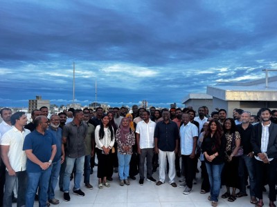 ފައްޔާޒުގެ ތާއީދު އަލީ އާޒިމަށް: އަލީ މޭޔަރަކަށް ނުހޮވޭނަމަ، ރިޔާސީ އިންތިޚާބުގައި ގޮންޖެހުން ބޮޑުވާނެ