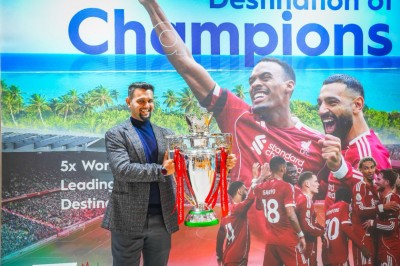 ޑަބްލިއުޓީއެމް ފެއާގައި ރާއްޖޭގެ ސްޓޭންޑުގައި ހުރީ ލިވަޕޫލުން މިއަހަރު ލީގު ކާމިޔާބުކޮށް ހޯދި ތަށީގެ ނަކަލެއް