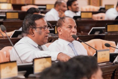 އަންނަ އަހަރު މެދުތެރޭ ޑޮލަރުގެ އަގު 25އަށް އަރާނެ، އެއީ ފައިސާ ޗާޕްކުރުމުގެ ނަތީޖާ: ޣަފޫރު