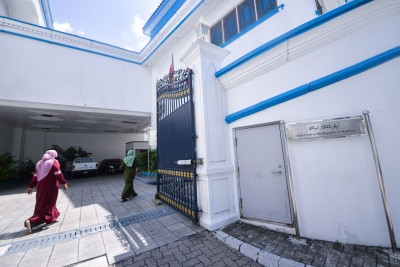 މުސާރަ އެއްހަމަކުރާ ގޮތުން ލީގަލް މުވައްޒަފުންނަށް 396 ރުފިޔާ ކެނޑޭތީ، މަޖިލީހަށް ޕެޓިޝަނެއް