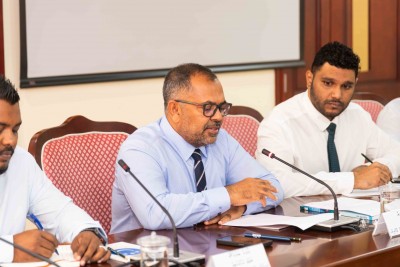 "އަންނަ އަހަރުގެ ބަޖެޓުގެ މައިގަނޑު އަސާސަކީ ދަރަނި ދެއްކުން މަގުފަހިކުރުން"