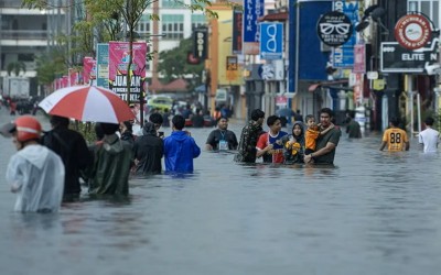 މެލޭޝިއާގައި ފެންބޮޑުވެ، 11،000 އަށްވުރެ ގިނަ މީހުން ހާލުގައި ޖެހިއްޖެ