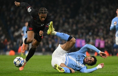 ގާޑިއޯލާ ދުވަހަކު ނުކުރާކަމެއް ކުރަން އުޅެގެން ސިޓީއަށް ބޮނޑިލިބިއްޖެ!