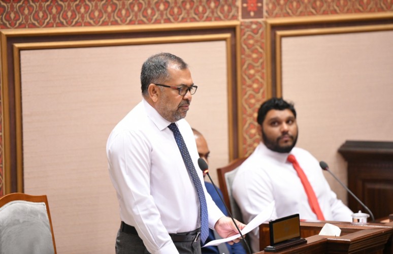 ކްރެޑިޓް އައުޓްލުކަށް ކުރިއެރުން ލިބުނު ފިޔަވަޅުތައް އެޅުމުގައި ދެމިތިބޭނެކަމުގެ ޔަގީންކަން