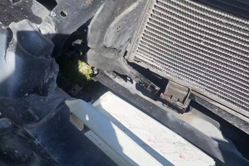 ރައީސްގެ ސެކިއުރިޓީ އަށް ހުޅުދޫ އިން ކުއްޔަށް ނެގި ކާރަށް ލިބުނު ގެއްލުމަށް އެމްއެންޑީއެފް އިން ޒިންމާ އެއް ނުވި!