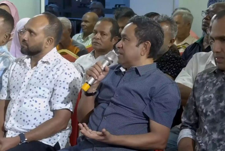 ސަރުކާރުން ހަރަދު ކުޑަކުރާ ވާހަކައަކީ ރައްޔިތުންގެ ލޮލުގައި އަނދުން އަޅުވަން ދައްކާ ވާހަކަ އެއް: ޔާމީން