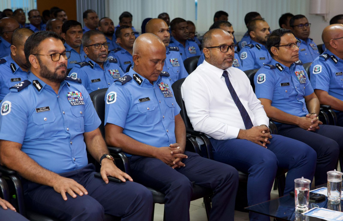 "ފުލުހުންގެ ހިދުމަތަށް އިތުބާރު އޮތް ނަމަ އަތްމައްޗަށް ނަގާ"