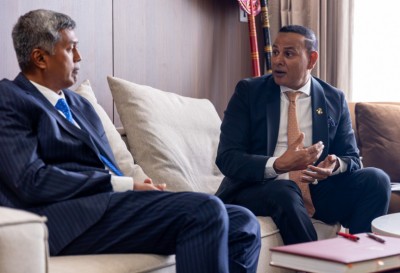 ހާލުގައި ޖެހިފައިވާ ލަންކާއަށް ސިޔާމްގެ ދެ ލައްކަ ޑޮލަރުގެ އެހީއެއް