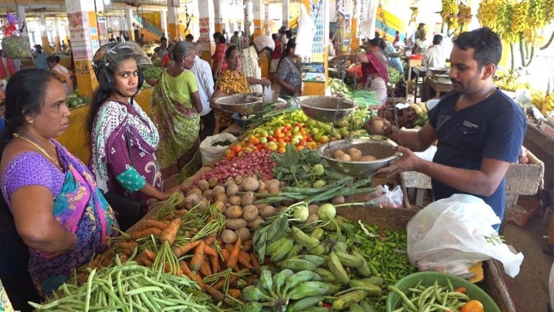 ސްރީލަންކާގައި ހާލުގައި ޖެހުނު މީހުންގެ އަދަދު 1.1 މިލިއަނަށް، ކާބޯތަކެތީގެ އަގުތައް އިންތިހާއަށް މައްޗަށް!