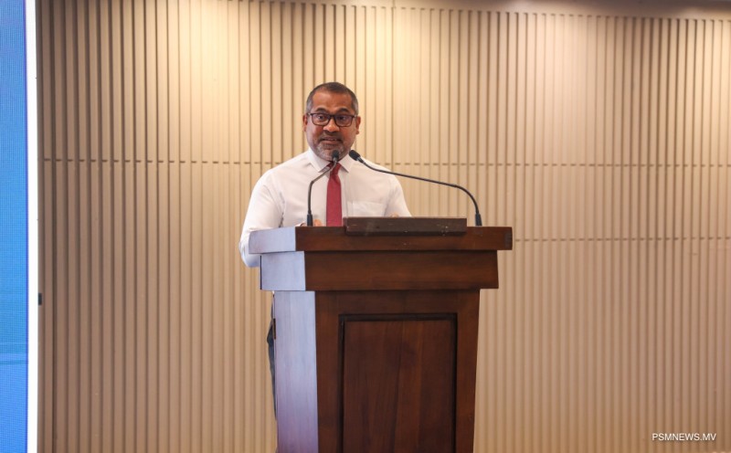 އިންސާނީ ހައްޤުތަކަކީ ގަވަނެންސްގެ މައިގަނޑު އަސާސް ކަމުގައި ހަދަންޖެހޭ: ޚަރިޖީ ވަޒީރު ޑރ. ޚަލީލް