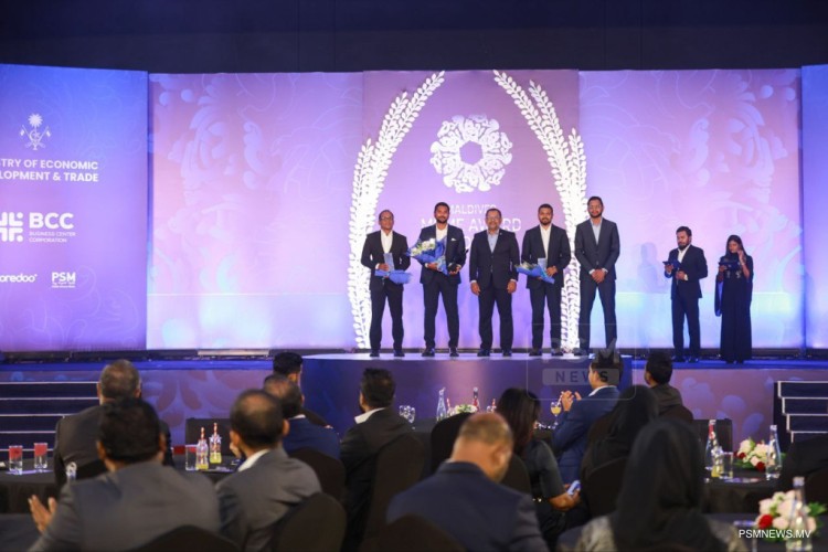 "މޫޑީސްގެ އައުޓްލުކް ބަދަލުކުރުމަކީ ވިޔަފާރިތަކަށް ލިބުނު ޔަޤީންކަމެއް"